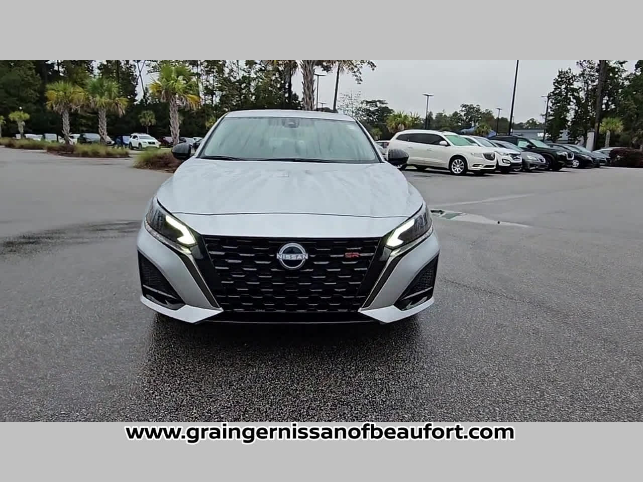 2025 Nissan Altima SR