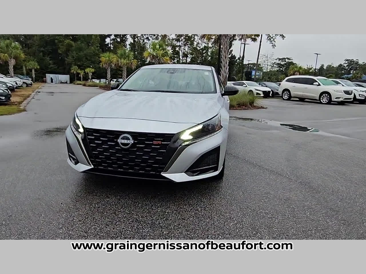 2025 Nissan Altima SR