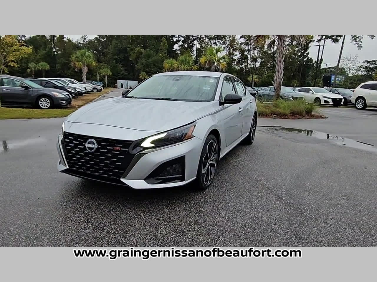 2025 Nissan Altima SR