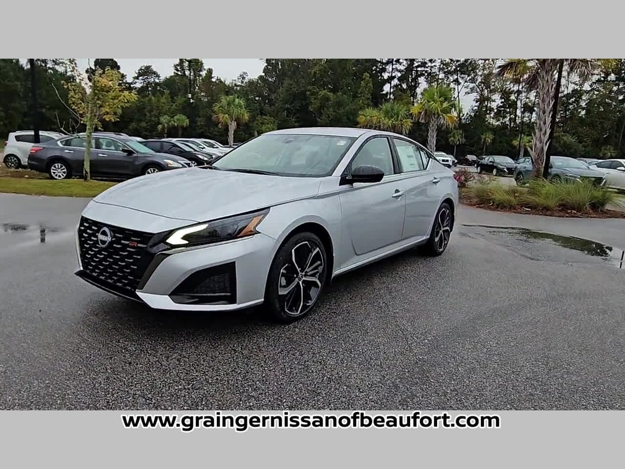 2025 Nissan Altima SR