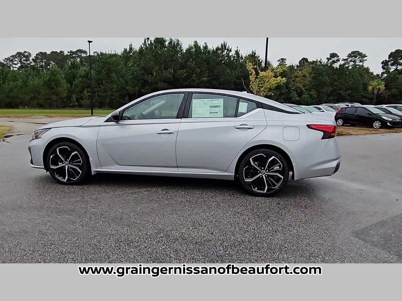 2025 Nissan Altima SR