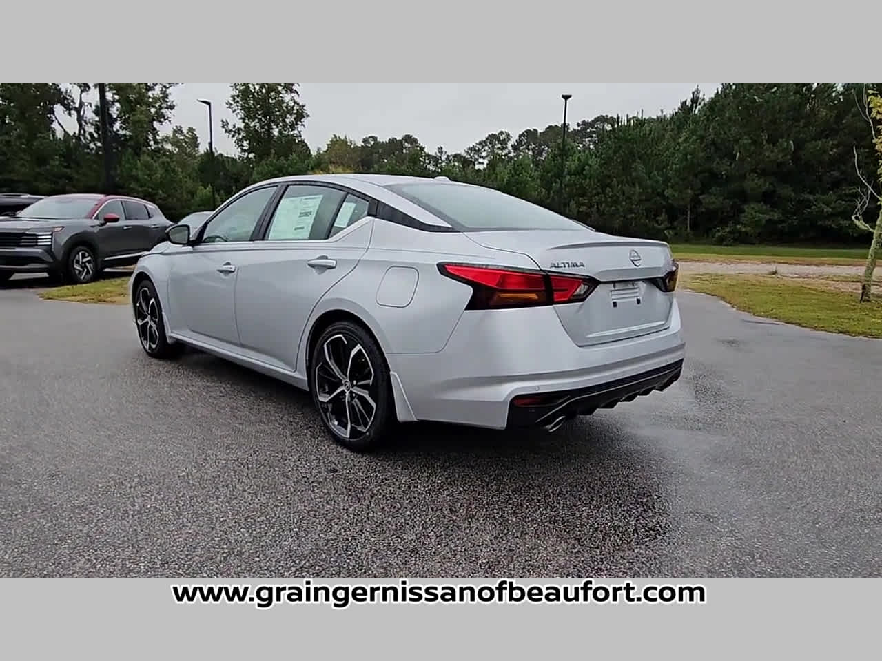2025 Nissan Altima SR