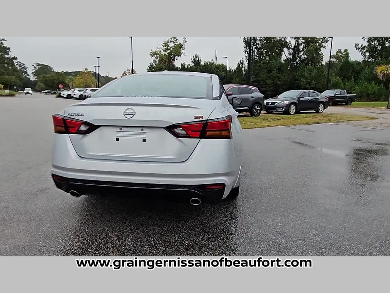 2025 Nissan Altima SR