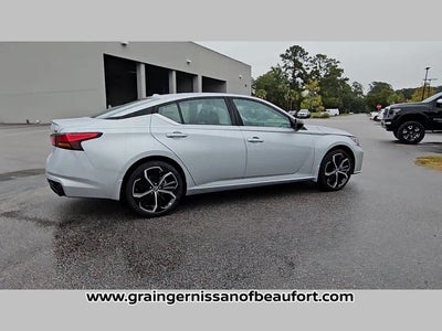 2025 Nissan Altima SR