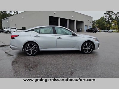 2025 Nissan Altima SR