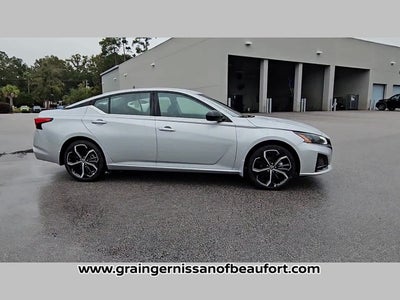 2025 Nissan Altima SR