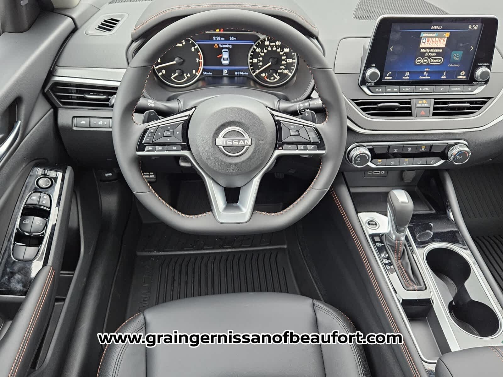 2025 Nissan Altima SR