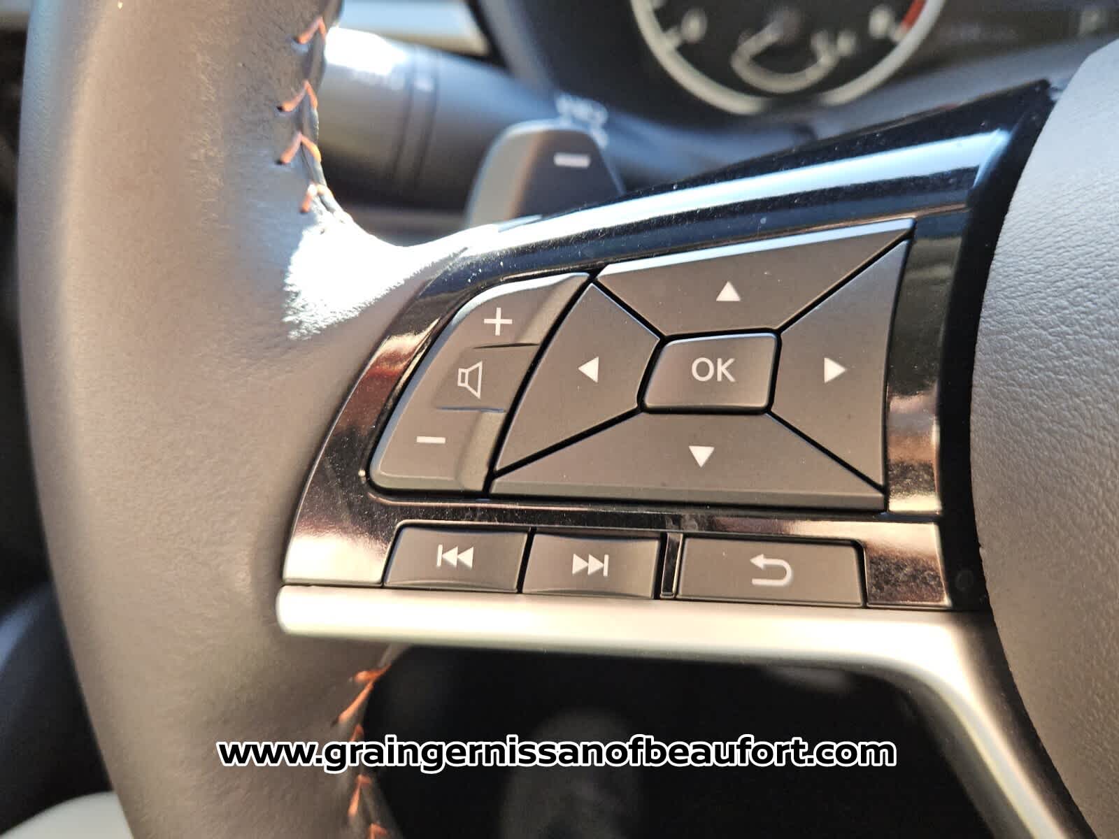 2025 Nissan Altima SR