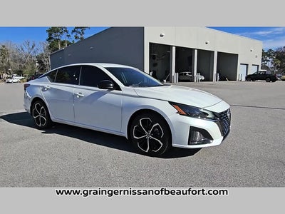 2025 Nissan Altima SR