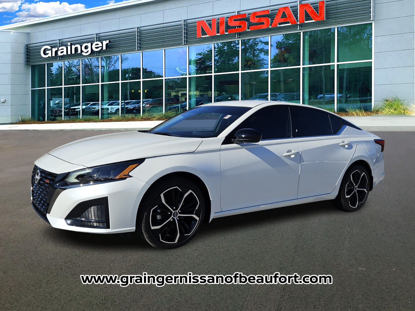 2025 Nissan Altima SR