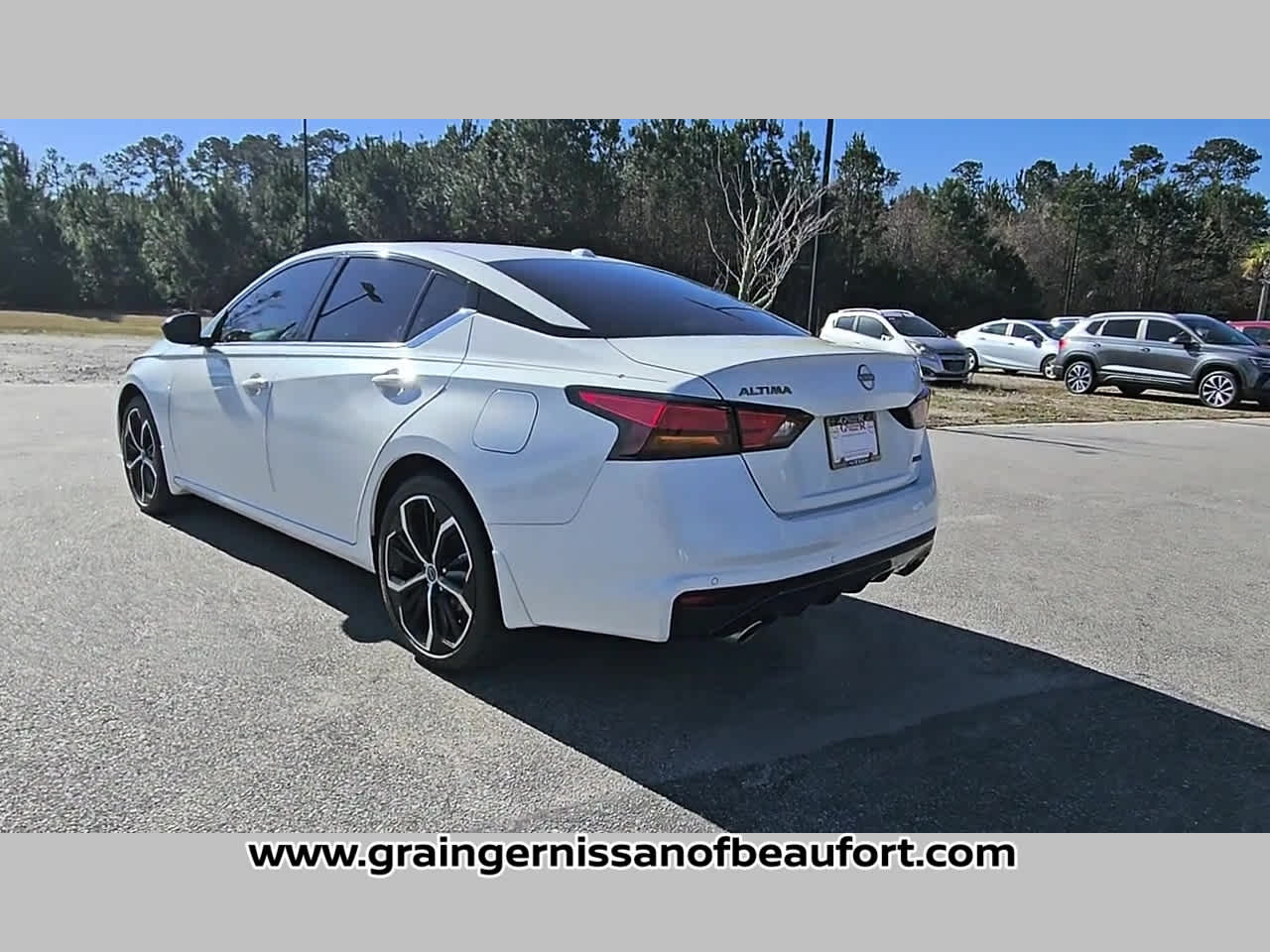 2025 Nissan Altima SR