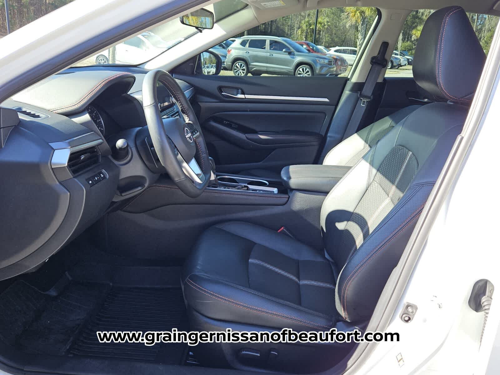 2025 Nissan Altima SR