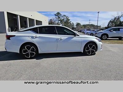 2025 Nissan Altima SR