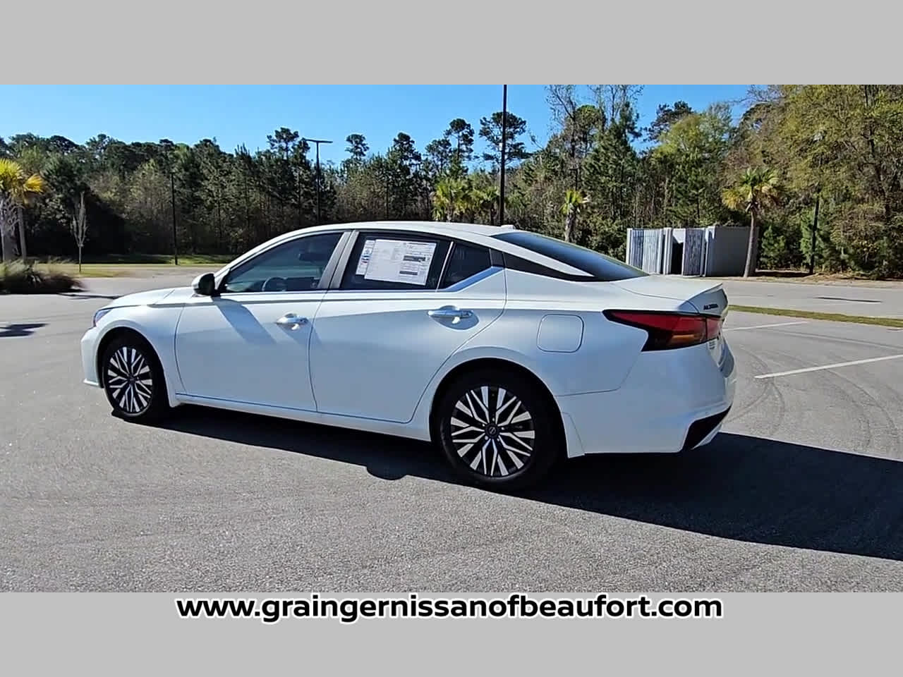 2025 Nissan Altima SV