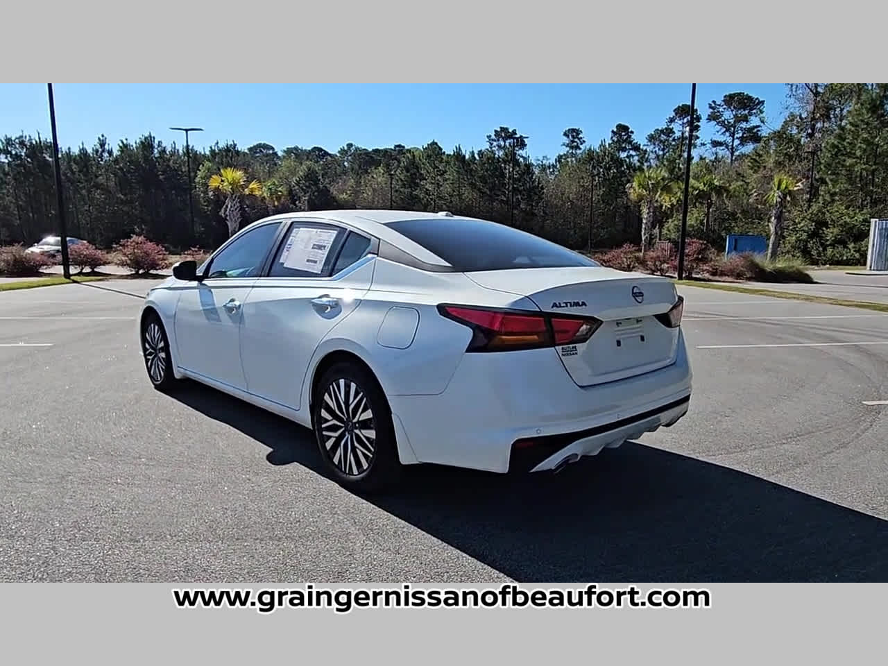 2025 Nissan Altima SV