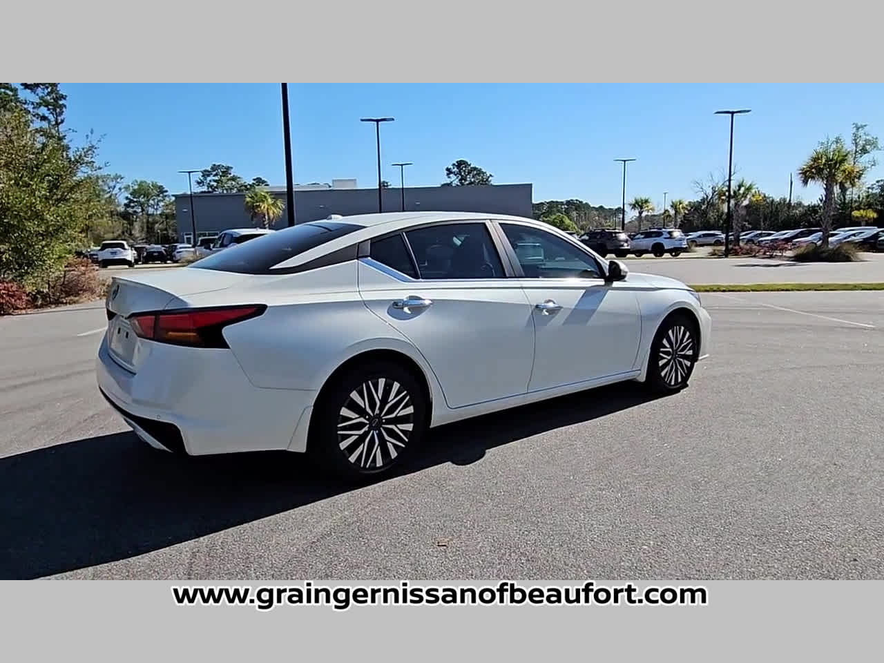 2025 Nissan Altima SV