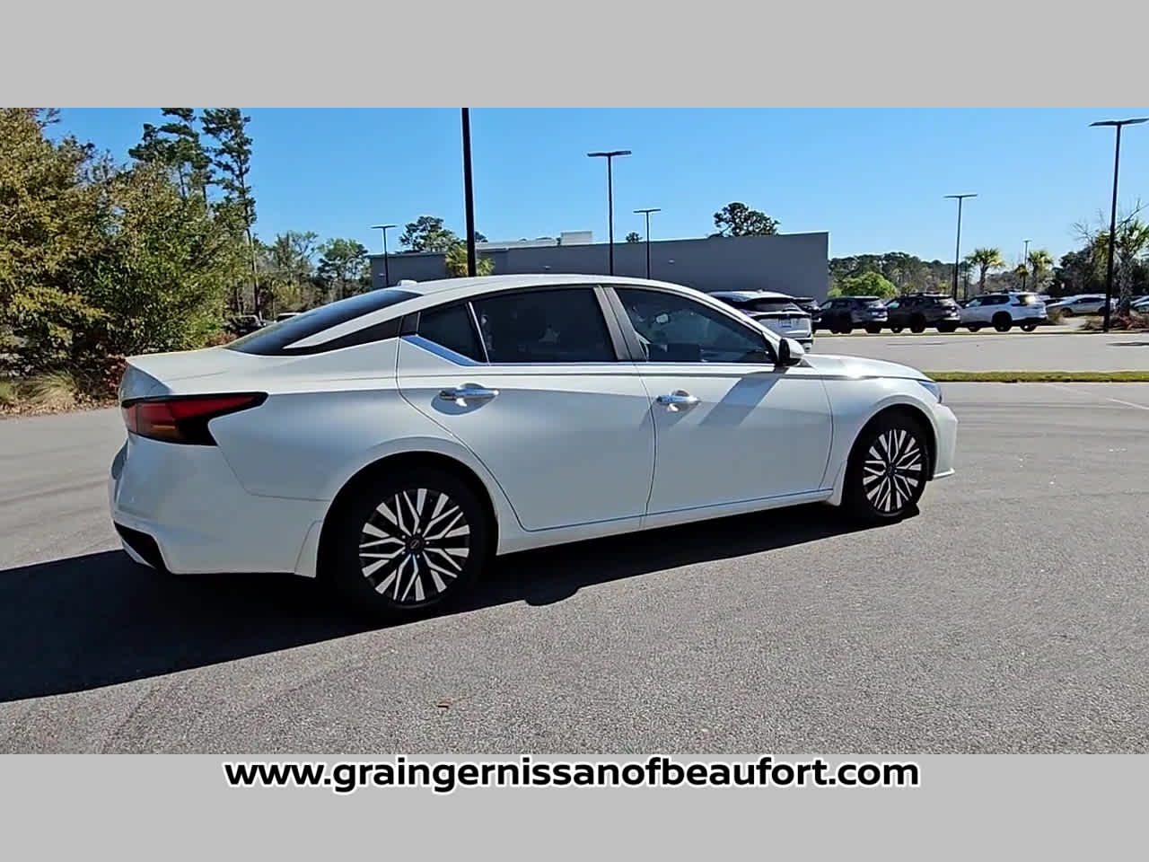 2025 Nissan Altima SV