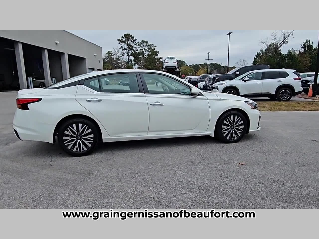 2024 Nissan Altima 2.5 SV