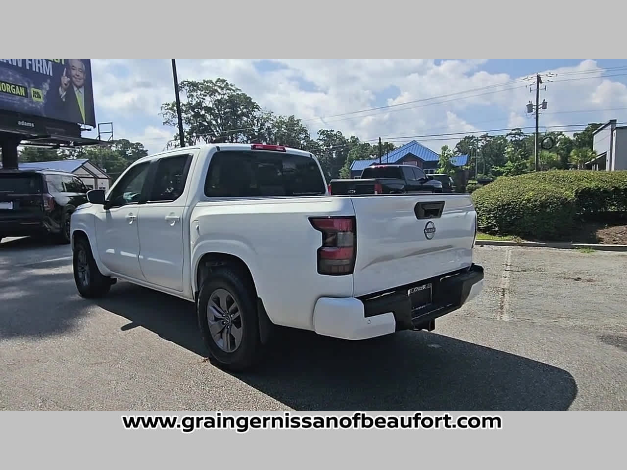 2025 Nissan Frontier SV