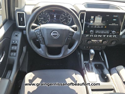 2025 Nissan Frontier SV