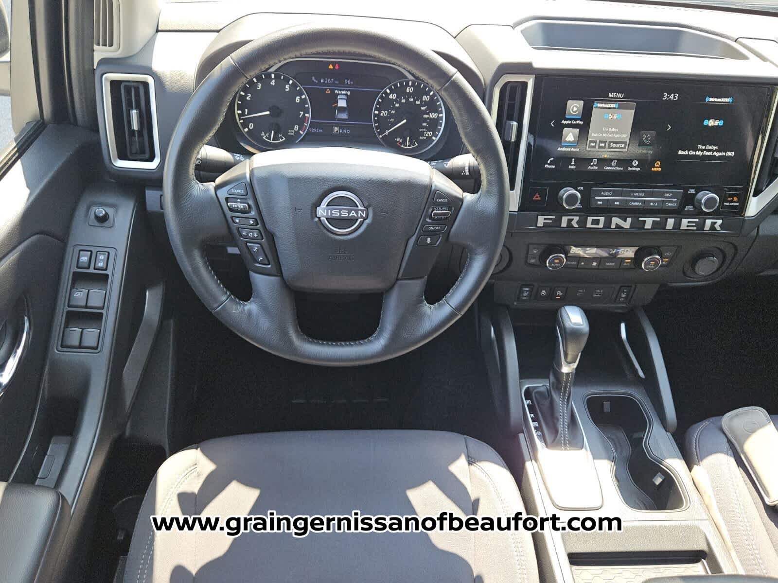 2025 Nissan Frontier SV