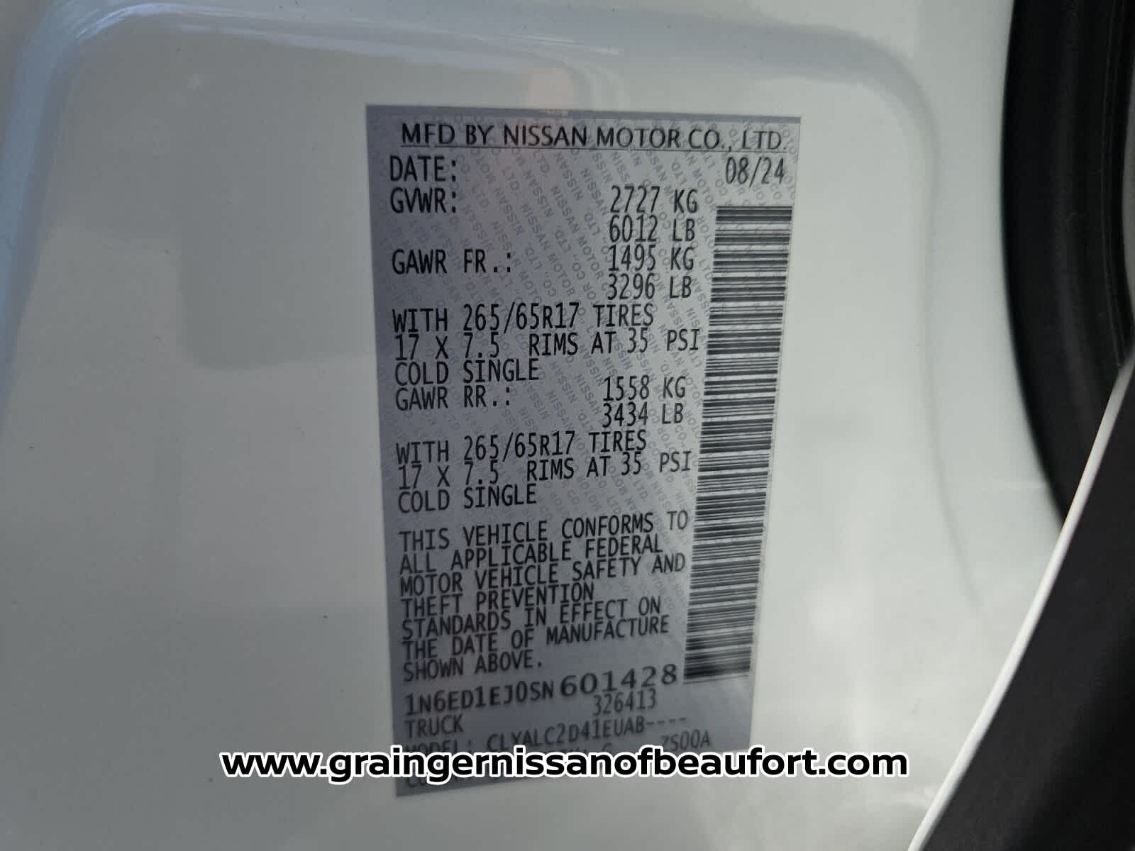 2025 Nissan Frontier SV