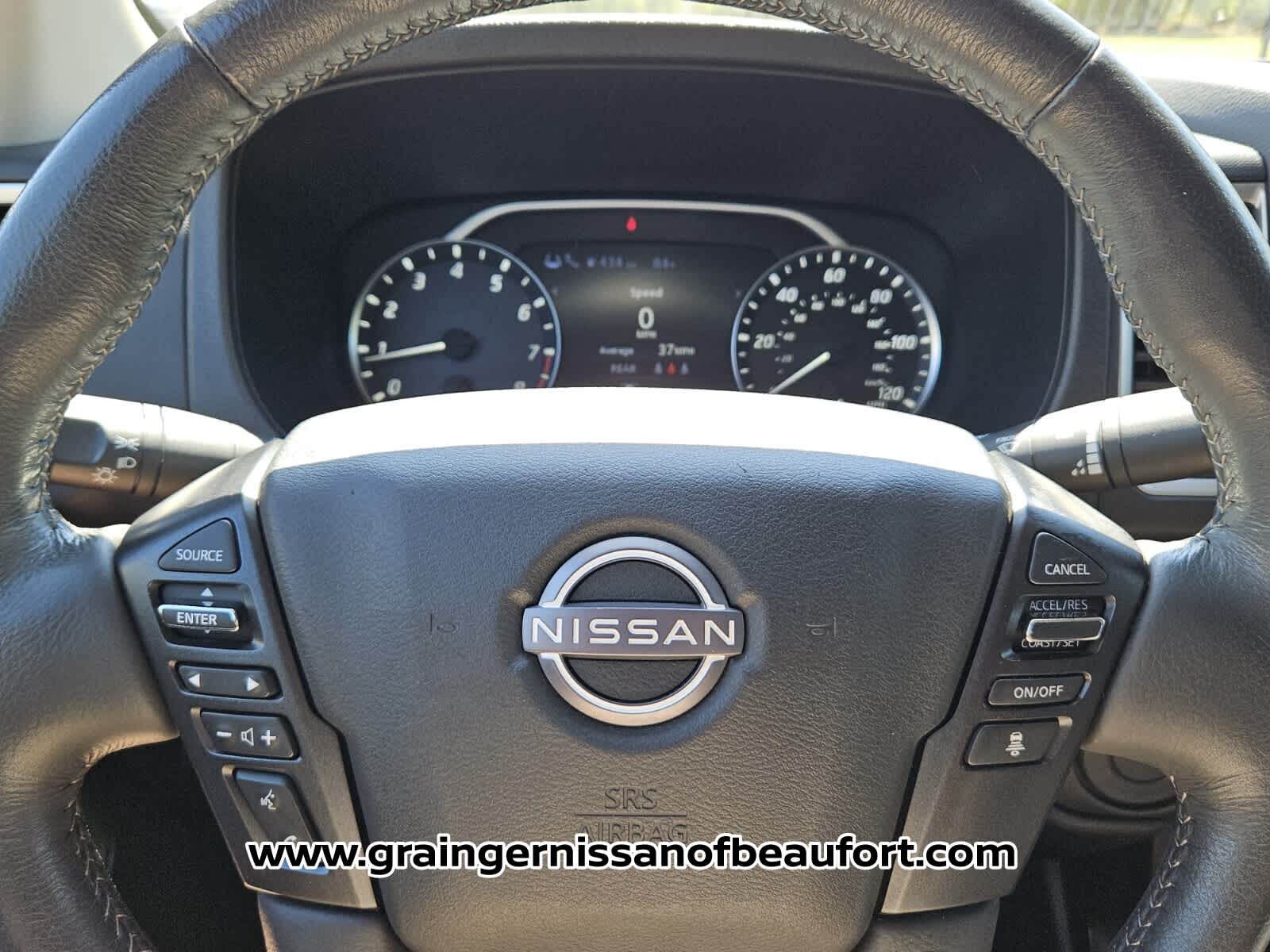 2023 Nissan Frontier SV