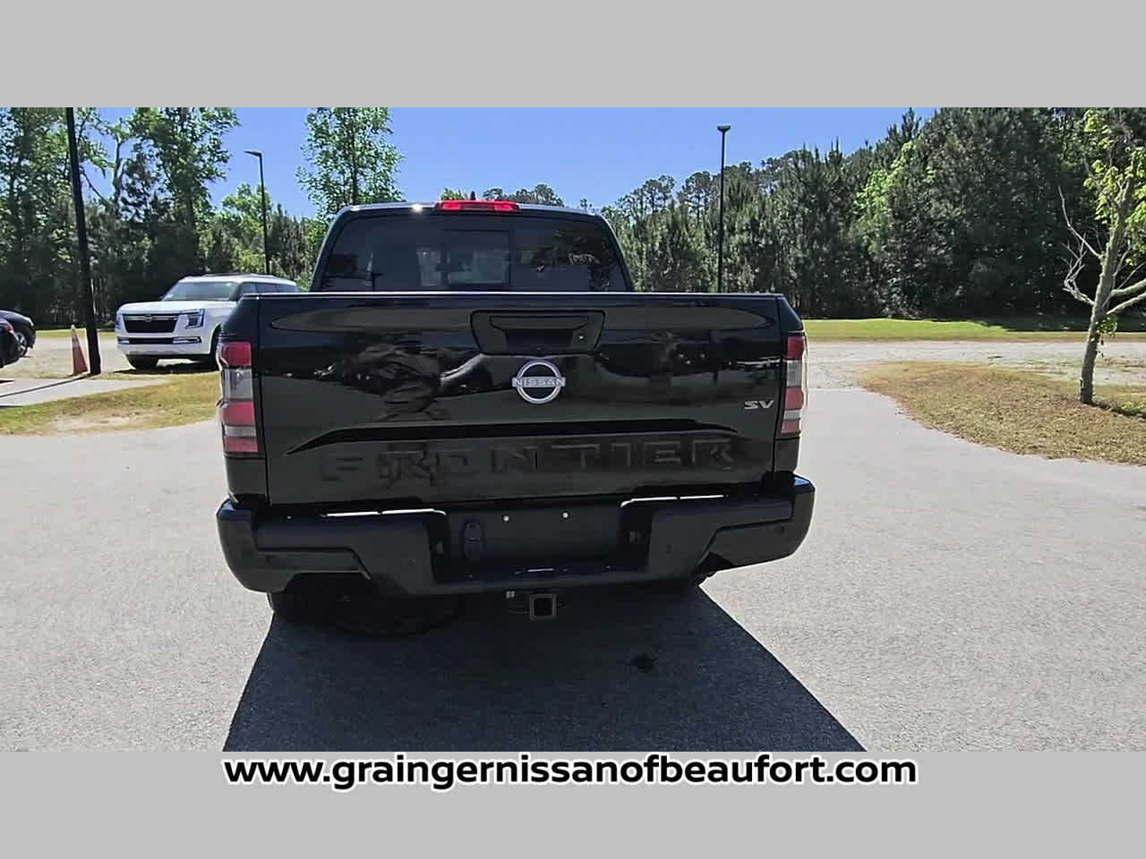 2023 Nissan Frontier SV