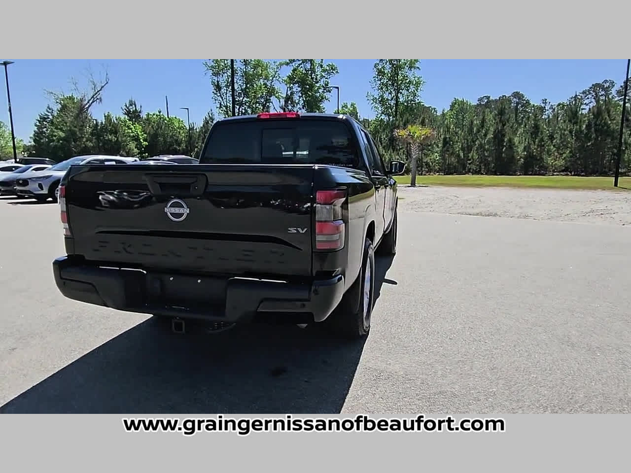 2023 Nissan Frontier SV