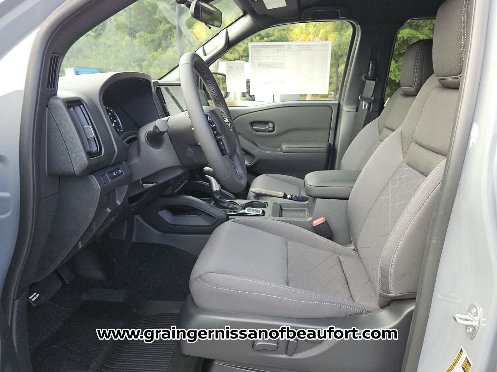 2027 Nissan Frontier SV