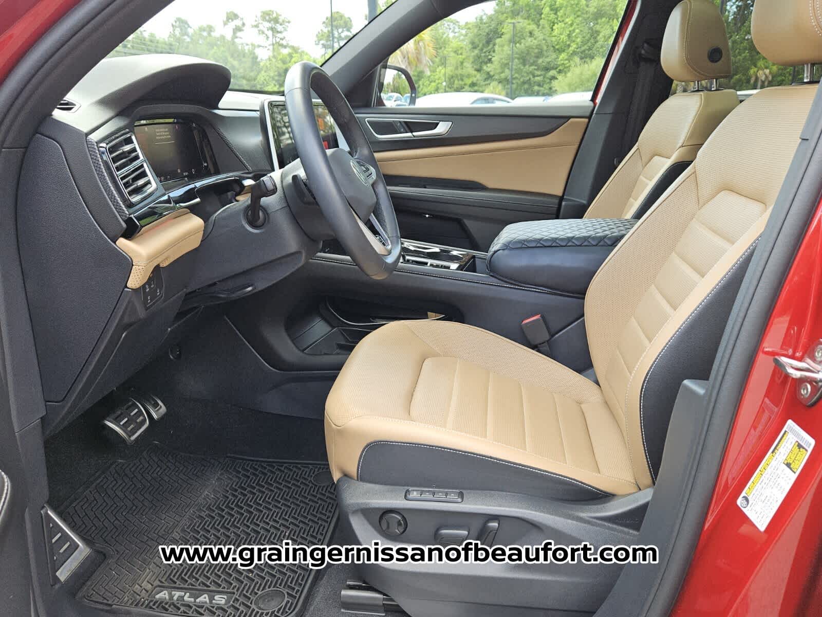 2025 Volkswagen Atlas Cross Sport 2.0T SEL R-Line Black