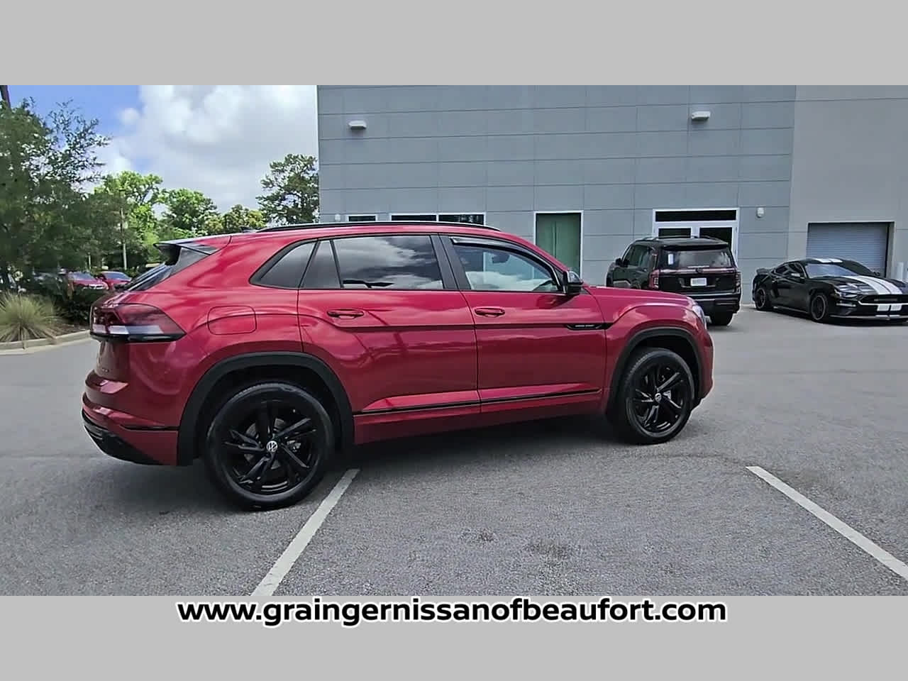 2025 Volkswagen Atlas Cross Sport 2.0T SEL R-Line Black