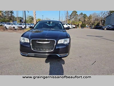 2019 Chrysler 300 Touring L