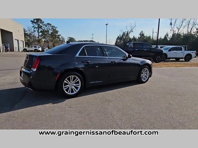 2019 Chrysler 300 Touring L