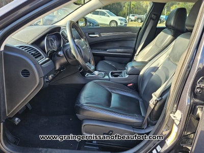 2019 Chrysler 300 Touring L