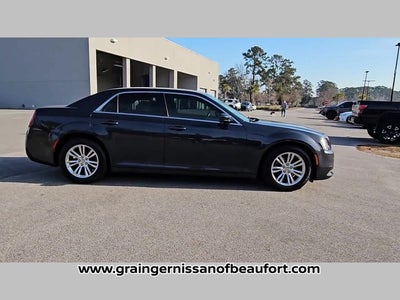 2019 Chrysler 300 Touring L