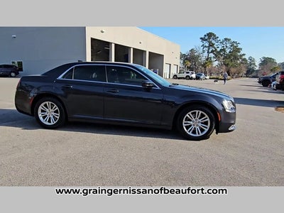 2019 Chrysler 300 Touring L
