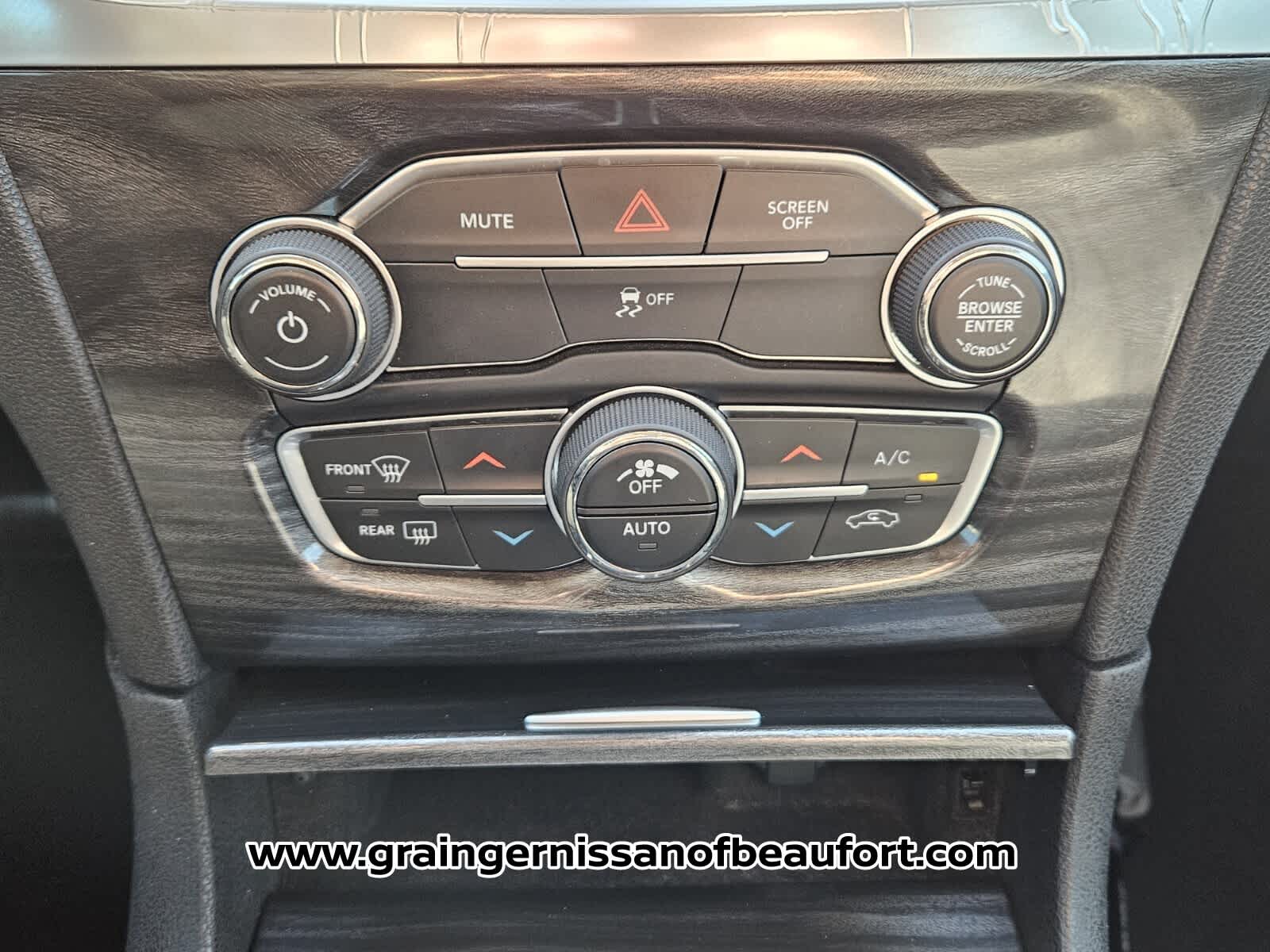 2019 Chrysler 300 Touring L