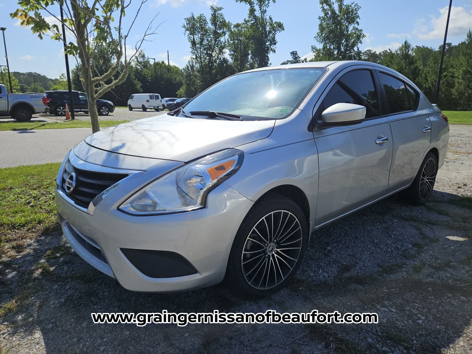 2019 Nissan Versa Sedan SV