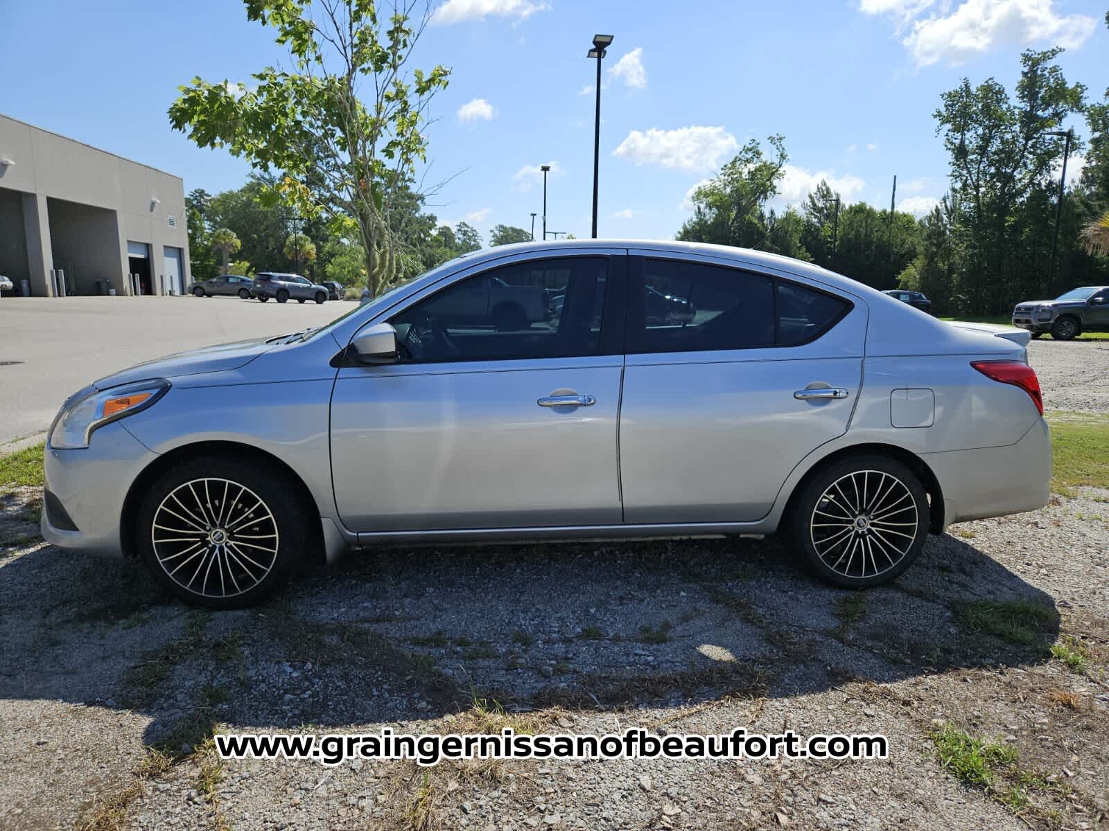 2019 Nissan Versa Sedan SV
