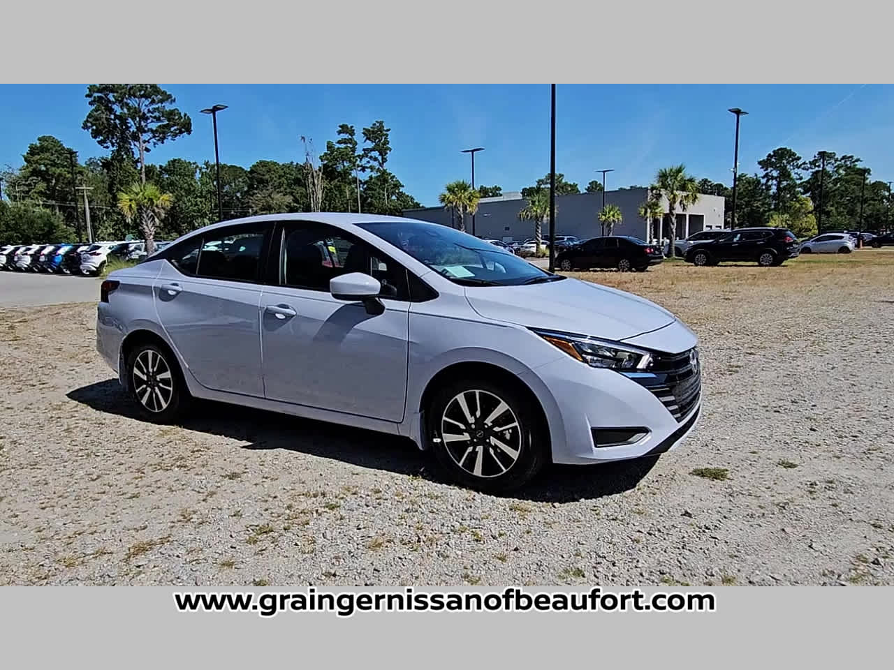 2025 Nissan Versa SV