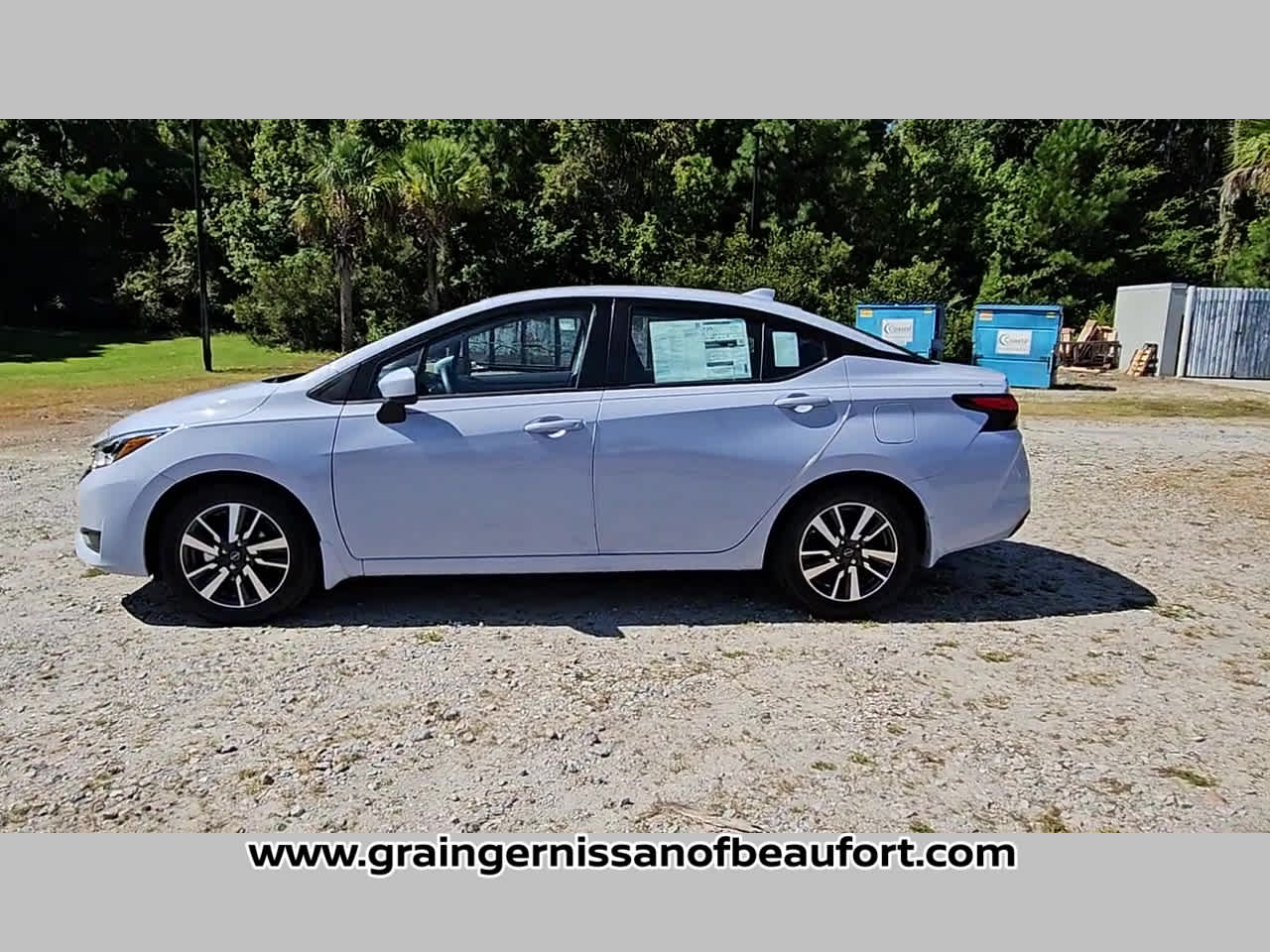 2025 Nissan Versa SV