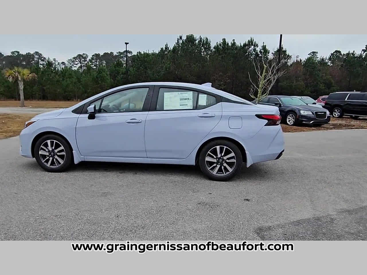 2025 Nissan Versa SV