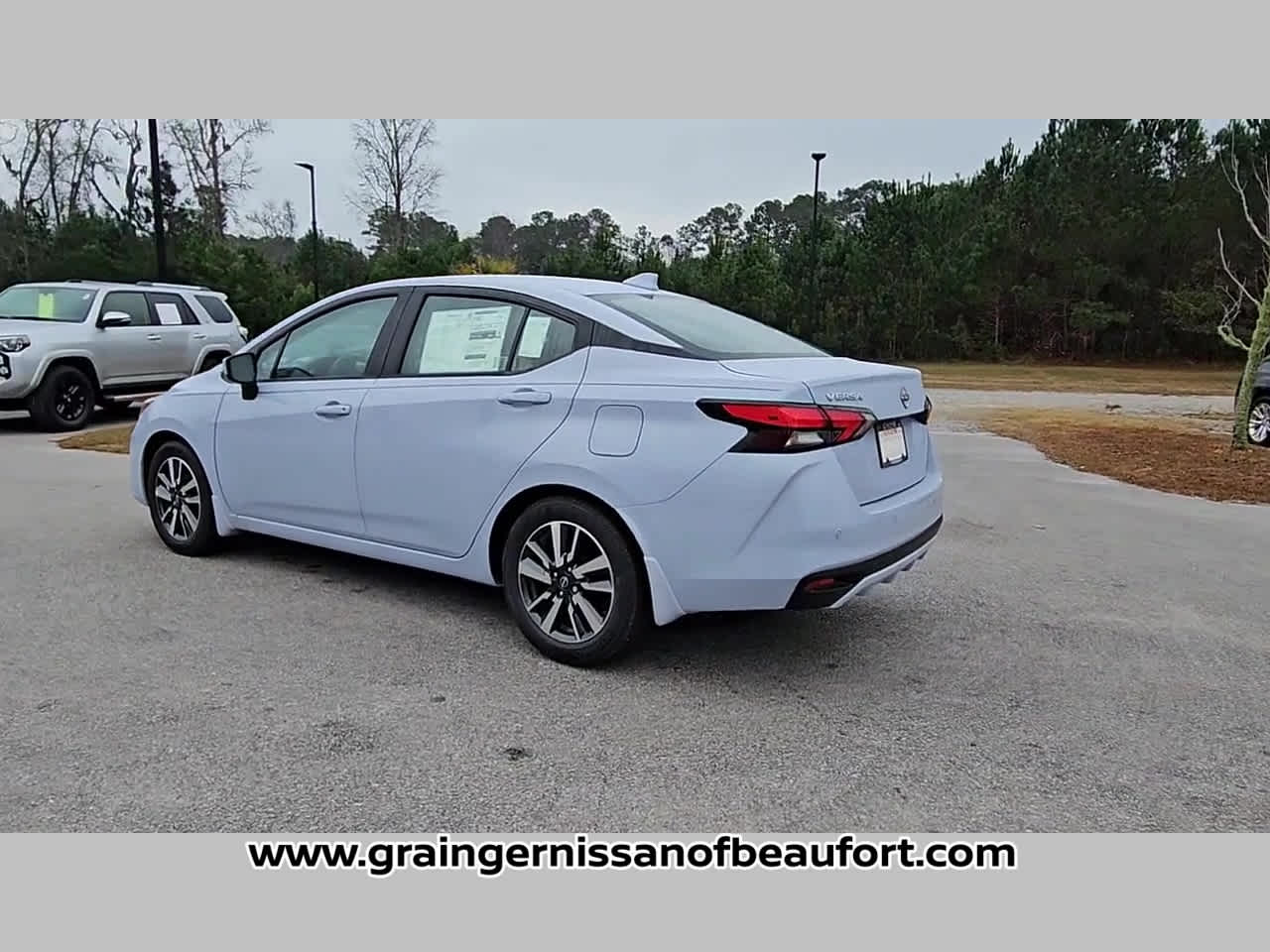 2025 Nissan Versa SV