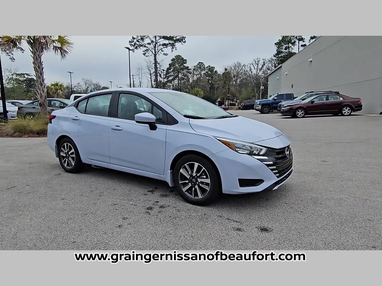 2025 Nissan Versa SV