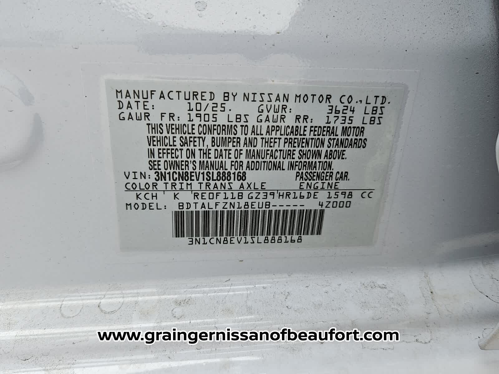 2025 Nissan Versa SV