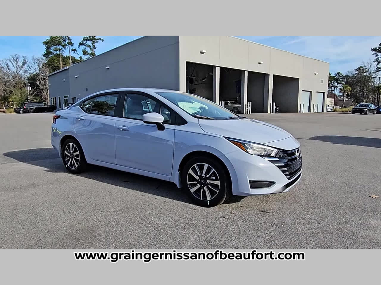 2025 Nissan Versa SV