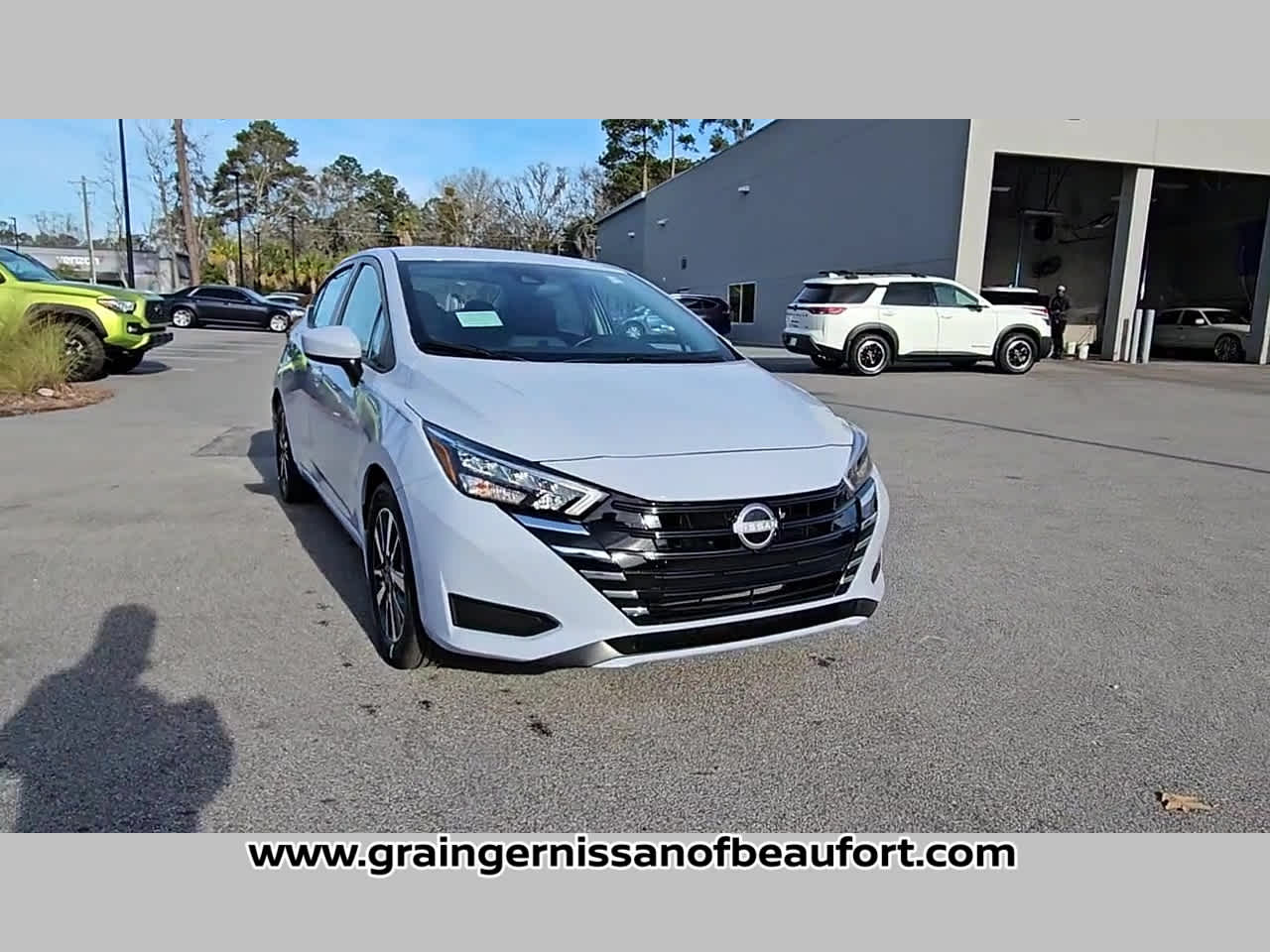 2025 Nissan Versa SV