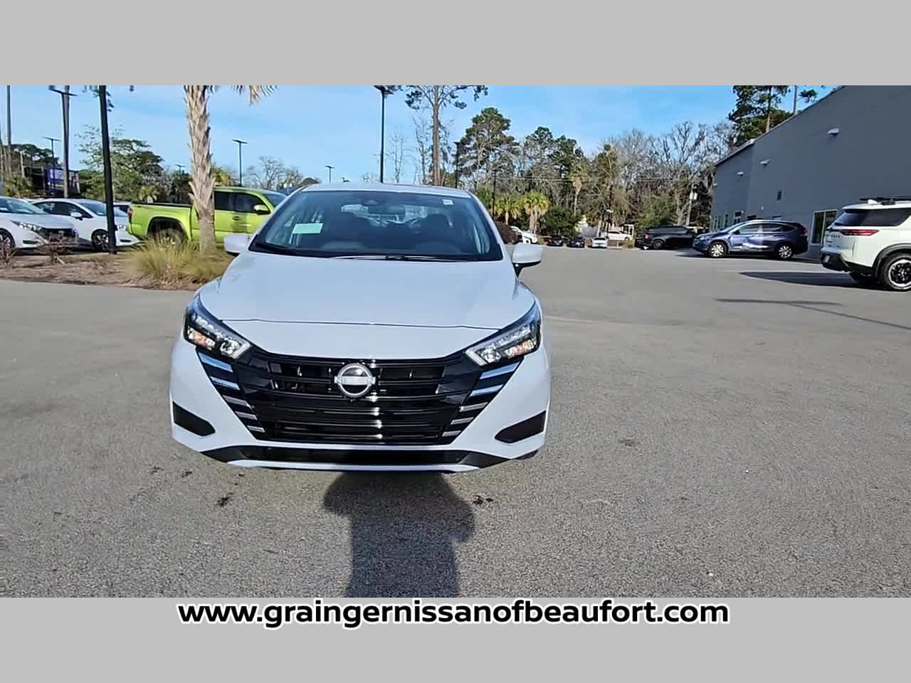 2025 Nissan Versa SV