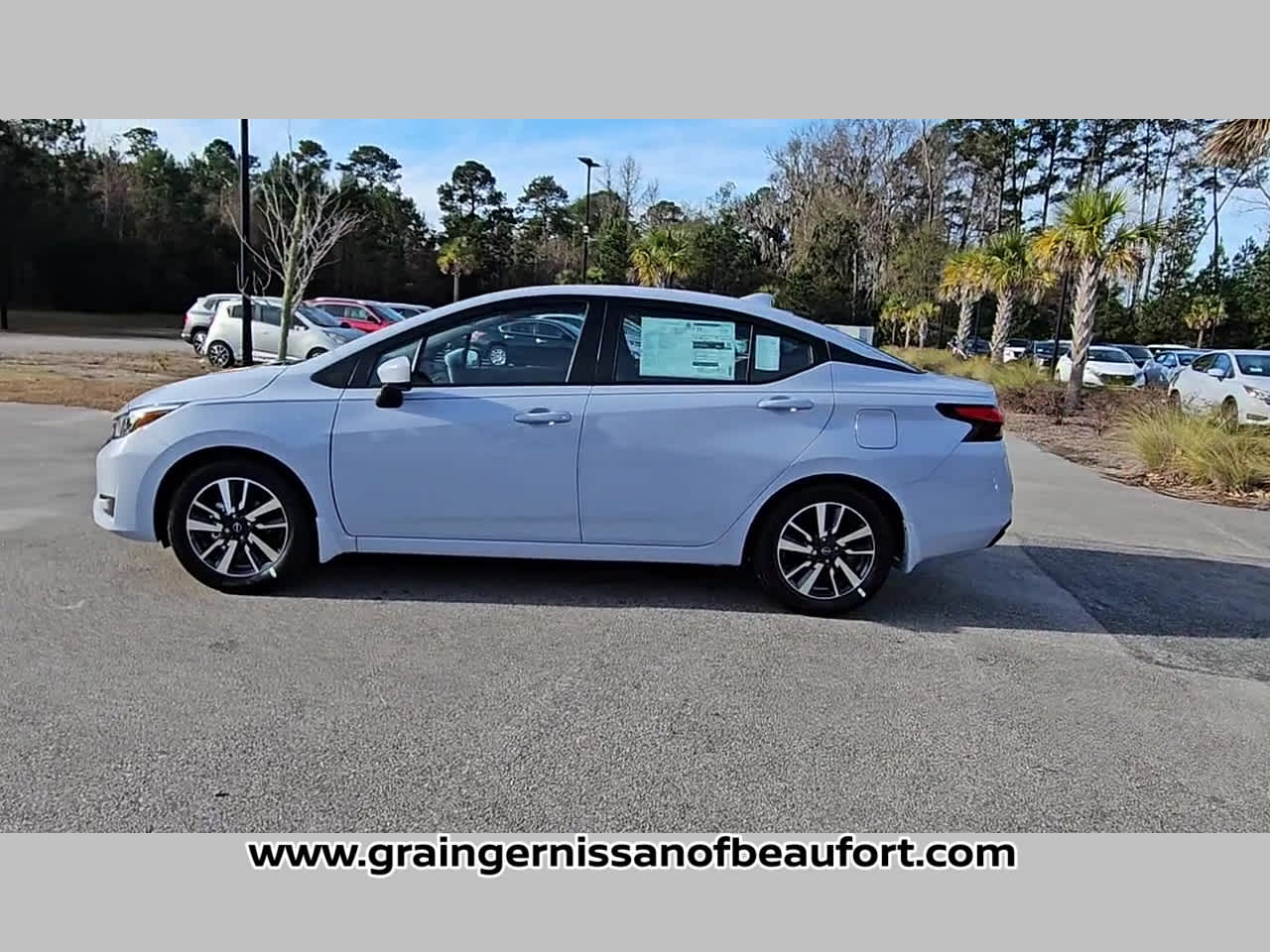 2025 Nissan Versa SV